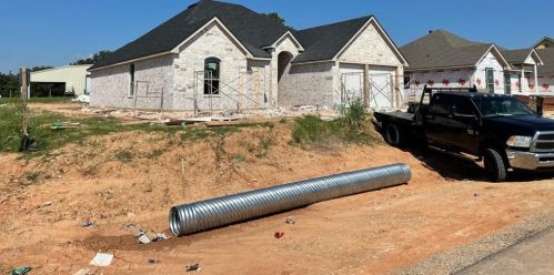 3326 Windcrest Dr, Granbury TX  76049 exterior