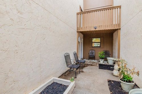 12542 Burninglog Ln, Dallas TX  75243-2118 exterior