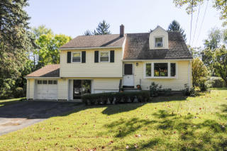 40 Canton Rd, Wayne, NJ 07470-6412
