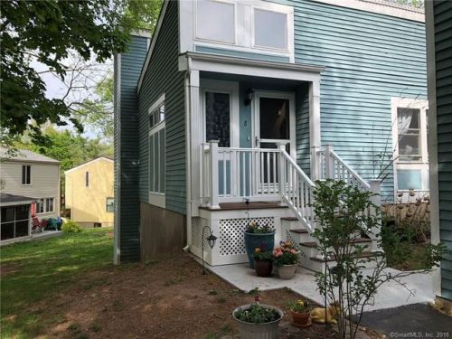 8 Woodlot Ln, Middletown, CT 06457-6302