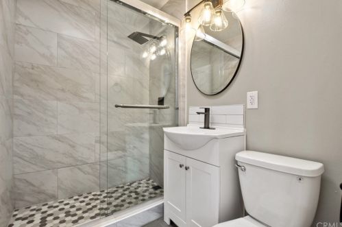 733 Toland St, Santa Ana CA  92704-2164 exterior