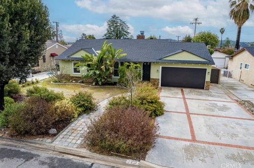 1220 Comstock Ave, Glendora, CA 91741-2912