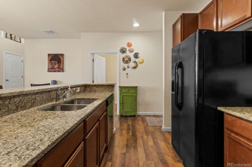 1824 Buchanan Cir, Aurora CO 80018-6019 exterior