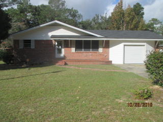 1712 Pine Cir, Moultrie, GA 31768-5850
