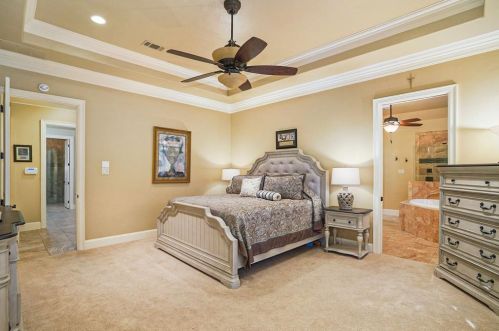 7200 Brady Oaks Dr, Fort Worth TX  76135-9055 exterior