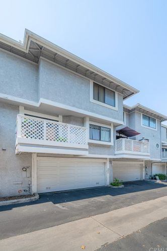 266 Seneca Cir, Anaheim CA  92805-3662 exterior