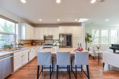 17 Prickly Pear, Irvine CA  92618-8856 exterior