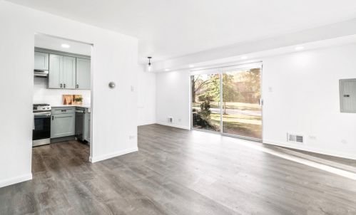 27 Cour Deauville, Palos Hills, IL 60465-2406