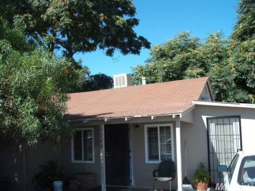1025 Tioga Dr, Modesto, CA 95354-4215