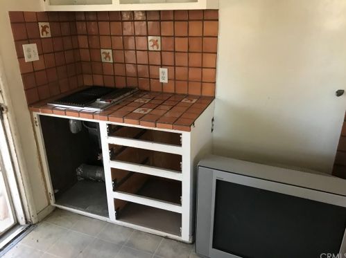 6452 Riverside, Riverside CA  92506-3154 exterior