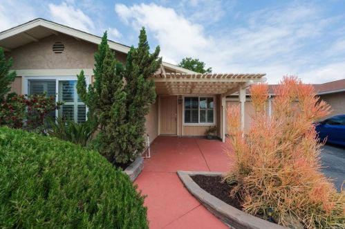 4562 Golden Ridge Dr, Oceanside, CA 92056-2936