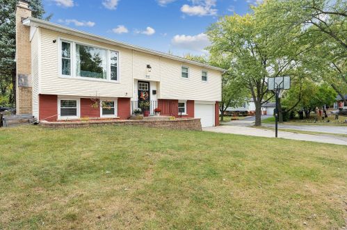 5700 Merlin Ct, Oak Forest, IL 60452-2138