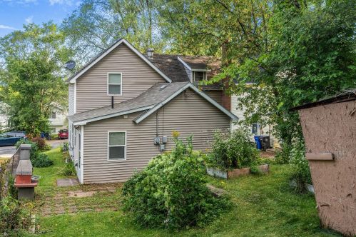 220 Belvidere St, Saint Paul MN  55107-3140 exterior