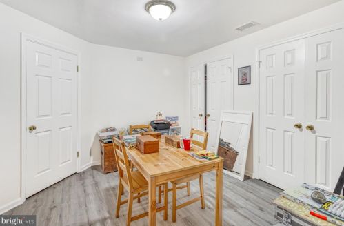 12125 Darnley Rd, Woodbridge VA  22192-6615 exterior
