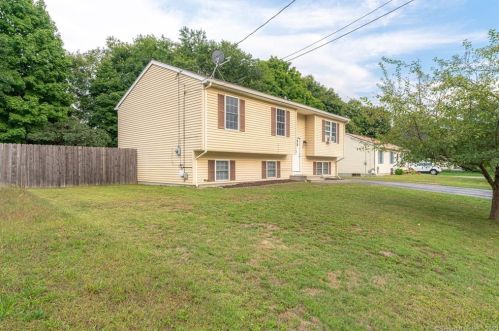 12 Schoonman Ave, Killingly, CT 06239-1935
