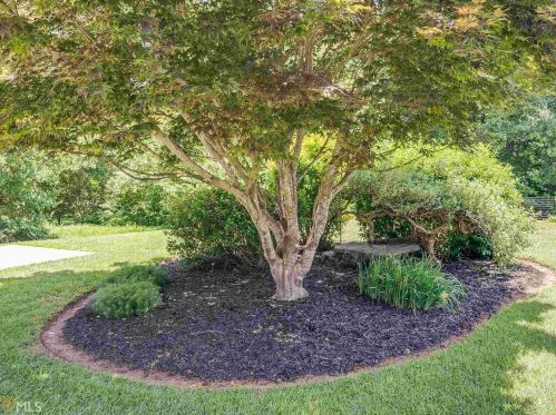 1216 Mill Creek Ln, Stockbridge GA  30281-4879 exterior