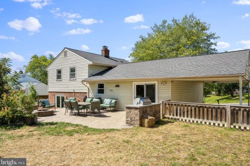 12517 Summerwood Dr, Silver Spring MD 20904-1746 exterior