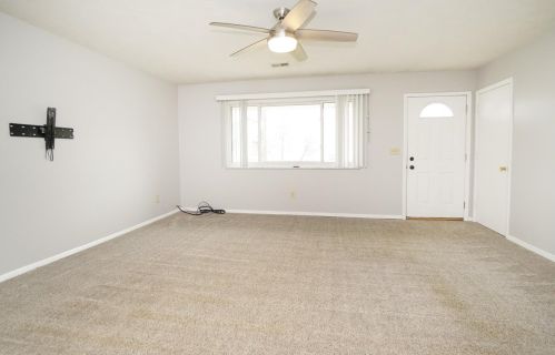 1449 Crescentville Rd, Cincinnati, OH 45246-2014