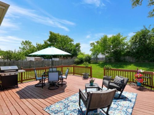 4909 Timber Ct, Oak Forest, IL 60452-4522