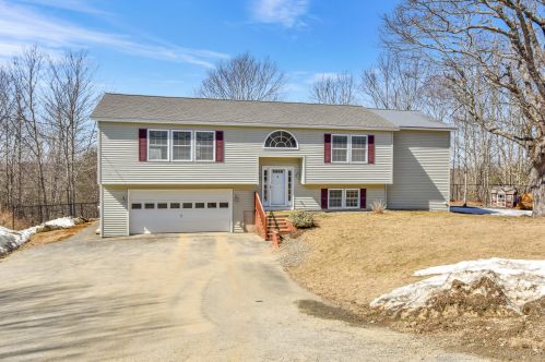 108 Hillcrest Drive Ext, Augusta, ME 04330-1392
