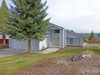 2498 Valleyview Dr, Eagle Crest, OR 97756-7864