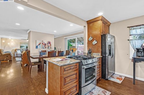 22265 Lantana Ct, Hayward, CA 94546-7209