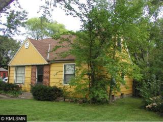 3856 Adair Ave, Minneapolis MN  55422-1945 exterior