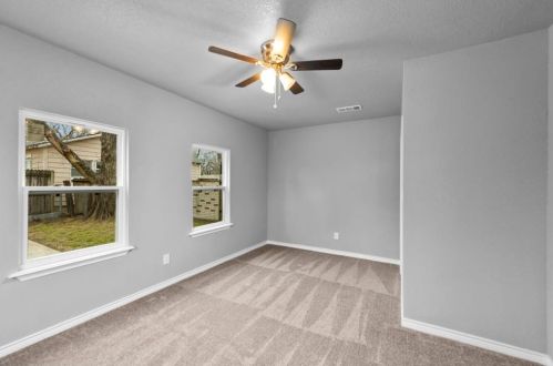 3824 Kimbo Rd, Fort Worth TX 76111-6209 exterior