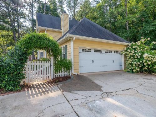 5485 Royce Dr, Duluth, GA 30097-1760