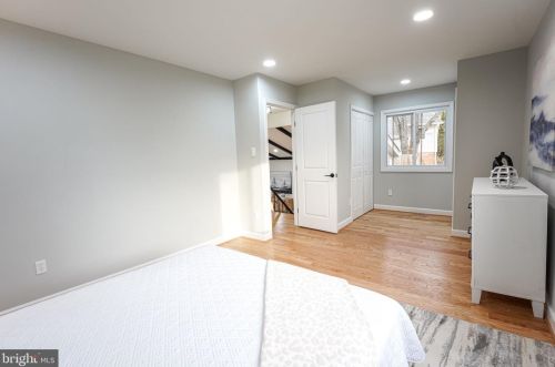 9063 Andromeda Dr, Springfield VA  22015-3509 exterior