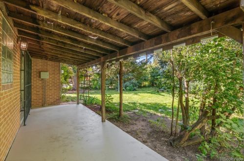 1001 Locust St, Denver CO 80222-7114 exterior