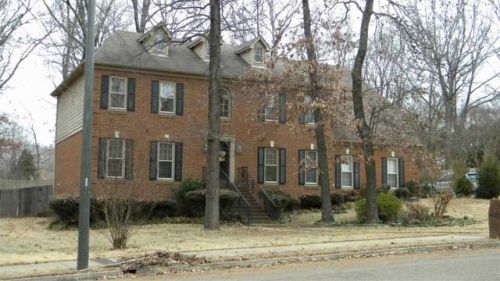 8680 Riverwood Farms Pkwy, Cordova, TN 38016-6116