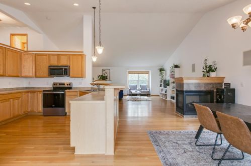 895 Drew Dr, Saint Paul MN  55129-6800 exterior