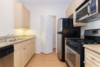 2419 Watermarke Pl, Irvine CA  92612-7697 exterior