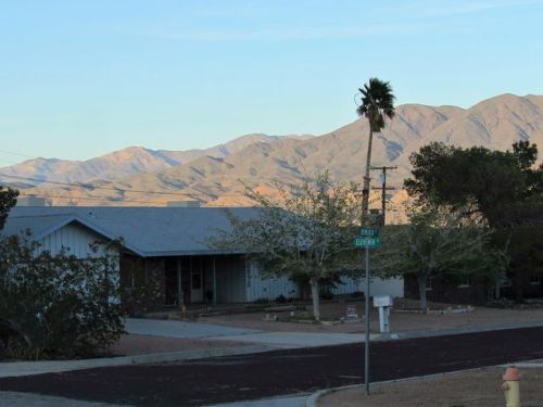 13974 Hemlock St, Trona, CA 93562-2526