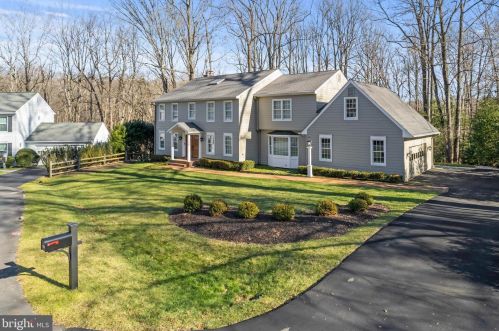 10903 Quimby Point Ln, Herndon, VA 20191-5005