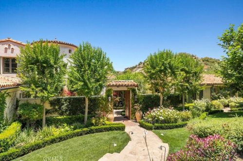 50 Golden Eagle, Irvine CA  92603-0308 exterior