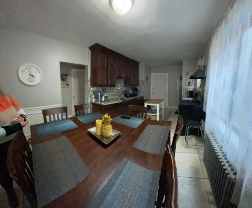 1303 Central Ave, Chicago, IL 60651-1202