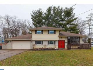 216 Downing Rd, Somerdale, NJ 08083-2649