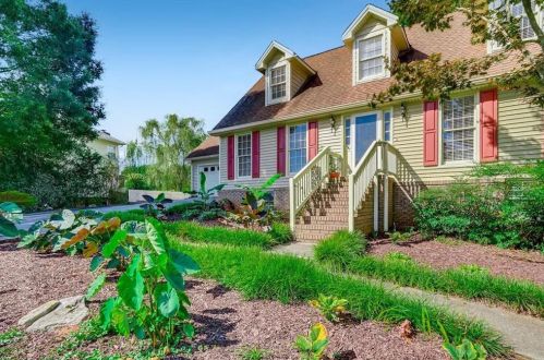 3369 Summit Turf Ln, Lithonia, GA 30078-3534