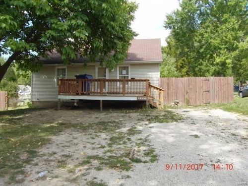 1323 Hill Rd, Festus, MO 63028-1057