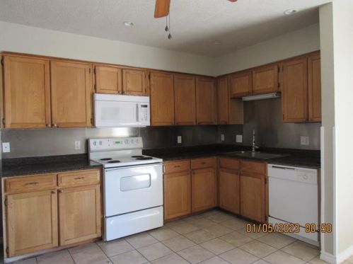 2806 Ridge Crest Dr, Fort Worth TX  76133 exterior