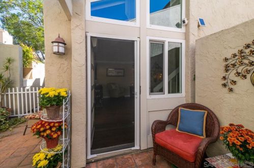 6261 Caminito Carrena, San Diego, CA 92122-3416