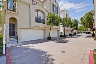 927 Water Walk, Milpitas, CA 95035-8732