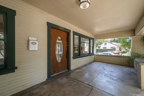 5292 Magnolia Ave, Riverside CA  92506-1248 exterior