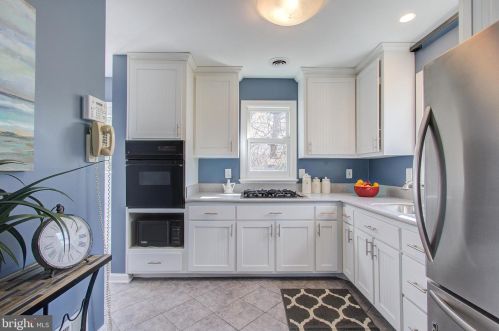 24 Pine Ave, Silver Spring MD 20912-4677 exterior