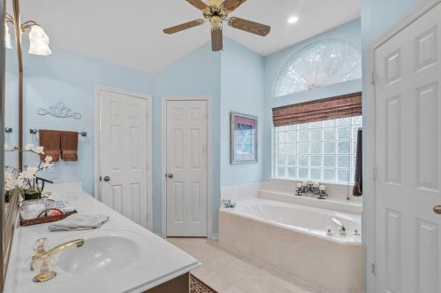 9796 Shr Dr, Conroe TX  77318-6652 exterior