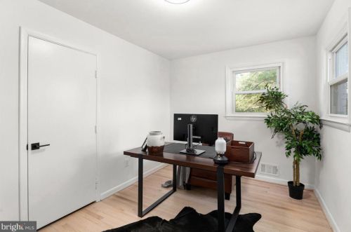 1603 Ballard St, Silver Spring MD 20910-2732 exterior