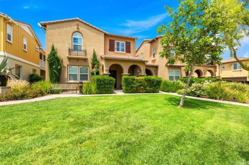 8162 Wishing Well Ln, Chino, CA 91708-9310