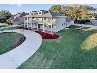 14 Chateau Mouton Dr, Kenner LA  70065-1903 exterior